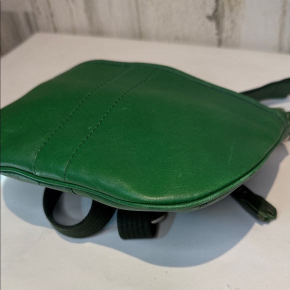 Coach Legacy Crossbody Jade Green Glove Hand Leather EUC - Picture 6 of 9